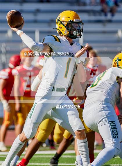 Thumbnail 1 in JV: Bishop Manogue @ Jesuit photogallery.