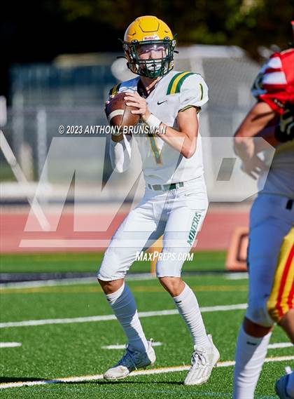 Thumbnail 2 in JV: Bishop Manogue @ Jesuit photogallery.
