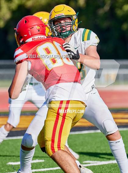 Thumbnail 2 in JV: Bishop Manogue @ Jesuit photogallery.