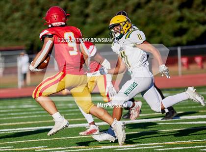 Thumbnail 3 in JV: Bishop Manogue @ Jesuit photogallery.