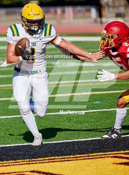 Thumbnail 1 in JV: Bishop Manogue @ Jesuit photogallery.