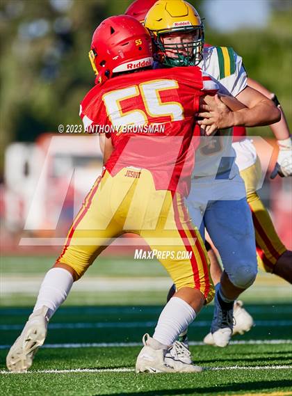 Thumbnail 1 in JV: Bishop Manogue @ Jesuit photogallery.