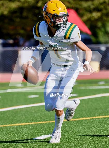 Thumbnail 3 in JV: Bishop Manogue @ Jesuit photogallery.