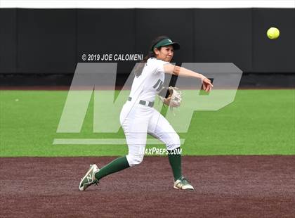 Thumbnail 3 in Incarnate Word vs St. Pius X (TAPPS Division I Bi-District) photogallery.