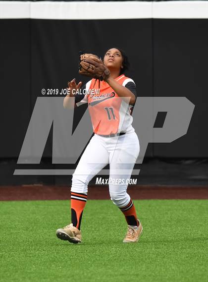 Thumbnail 1 in Incarnate Word vs St. Pius X (TAPPS Division I Bi-District) photogallery.