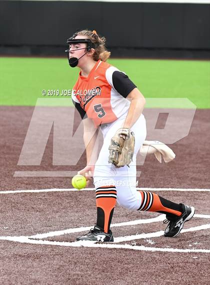 Thumbnail 3 in Incarnate Word vs St. Pius X (TAPPS Division I Bi-District) photogallery.