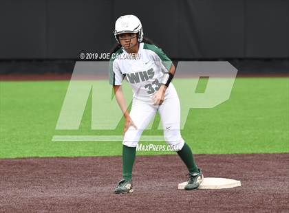 Thumbnail 1 in Incarnate Word vs St. Pius X (TAPPS Division I Bi-District) photogallery.