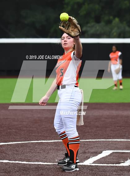 Thumbnail 1 in Incarnate Word vs St. Pius X (TAPPS Division I Bi-District) photogallery.