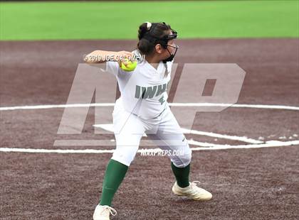 Thumbnail 1 in Incarnate Word vs St. Pius X (TAPPS Division I Bi-District) photogallery.