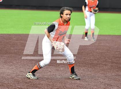 Thumbnail 2 in Incarnate Word vs St. Pius X (TAPPS Division I Bi-District) photogallery.