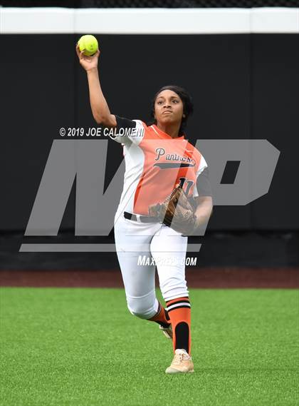 Thumbnail 1 in Incarnate Word vs St. Pius X (TAPPS Division I Bi-District) photogallery.