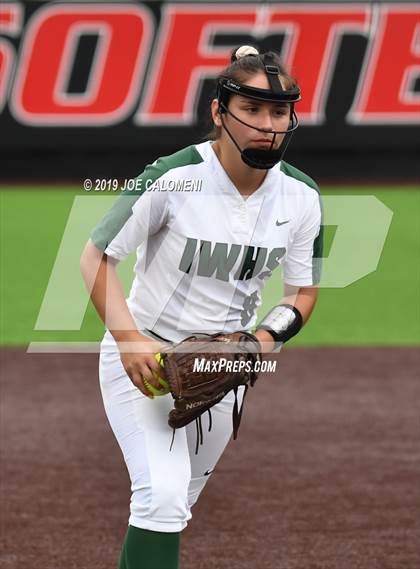 Thumbnail 2 in Incarnate Word vs St. Pius X (TAPPS Division I Bi-District) photogallery.