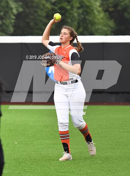 Thumbnail 3 in Incarnate Word vs St. Pius X (TAPPS Division I Bi-District) photogallery.