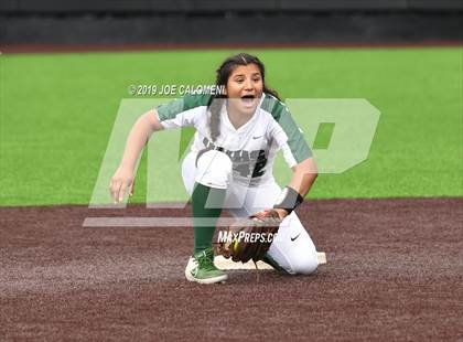 Thumbnail 3 in Incarnate Word vs St. Pius X (TAPPS Division I Bi-District) photogallery.