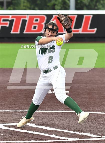 Thumbnail 2 in Incarnate Word vs St. Pius X (TAPPS Division I Bi-District) photogallery.