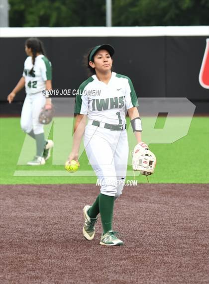 Thumbnail 3 in Incarnate Word vs St. Pius X (TAPPS Division I Bi-District) photogallery.