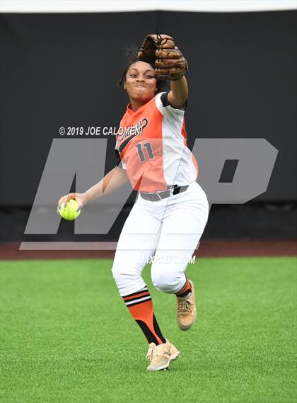 Thumbnail 3 in Incarnate Word vs St. Pius X (TAPPS Division I Bi-District) photogallery.