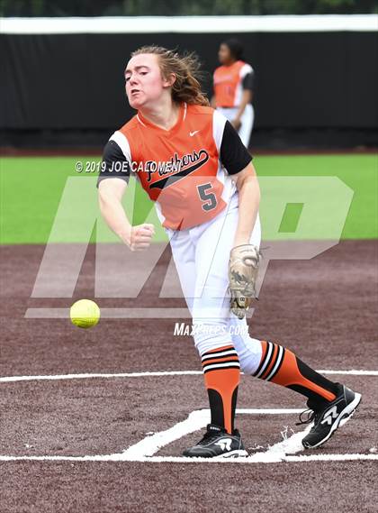 Thumbnail 1 in Incarnate Word vs St. Pius X (TAPPS Division I Bi-District) photogallery.