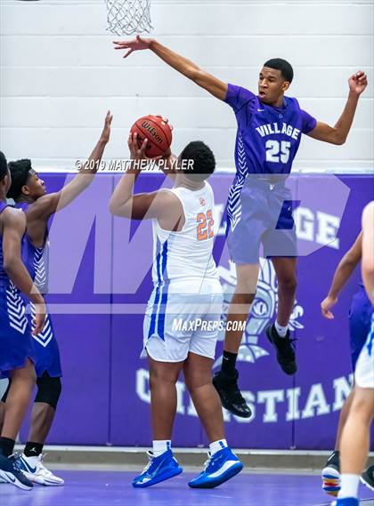Thumbnail 3 in Cape Coral vs Village Christian Academy (Village Christian Holiday Tournament) photogallery.