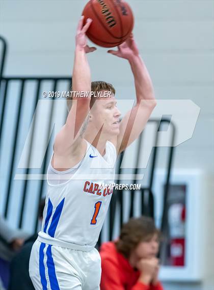 Thumbnail 2 in Cape Coral vs Village Christian Academy (Village Christian Holiday Tournament) photogallery.