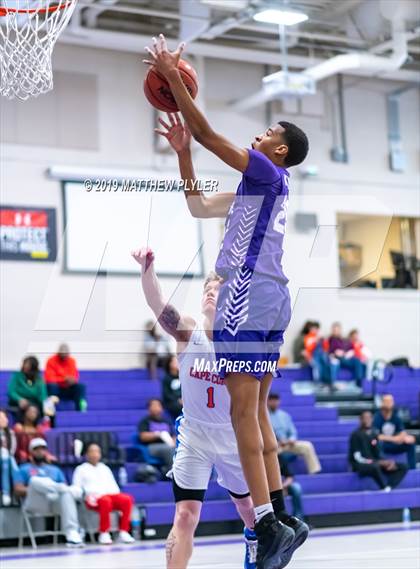 Thumbnail 1 in Cape Coral vs Village Christian Academy (Village Christian Holiday Tournament) photogallery.