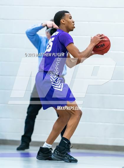Thumbnail 3 in Cape Coral vs Village Christian Academy (Village Christian Holiday Tournament) photogallery.