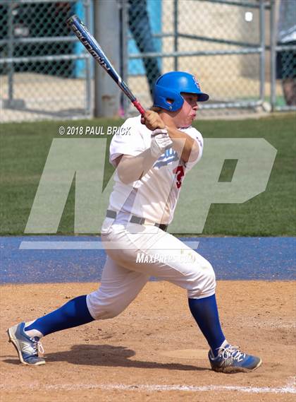 Thumbnail 3 in Westlake vs. Lake Travis photogallery.