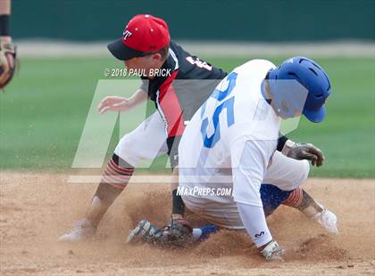 Thumbnail 2 in Westlake vs. Lake Travis photogallery.
