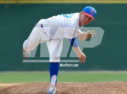 Thumbnail 1 in Westlake vs. Lake Travis photogallery.