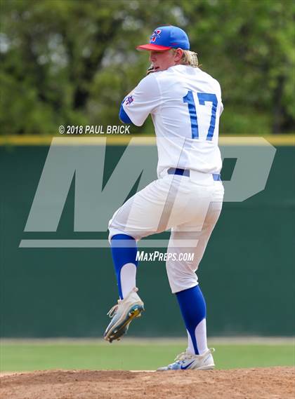 Thumbnail 3 in Westlake vs. Lake Travis photogallery.