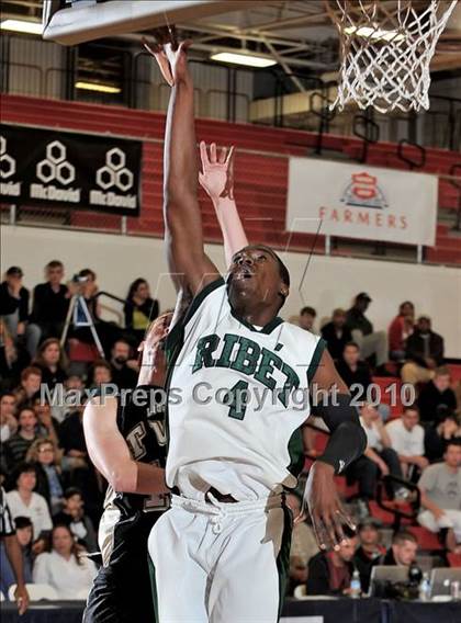 Thumbnail 3 in Ribet Academy vs. Tarbut V'torah (CIF SS D6AA Final) photogallery.