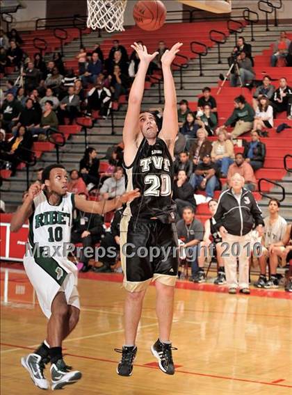 Thumbnail 3 in Ribet Academy vs. Tarbut V'torah (CIF SS D6AA Final) photogallery.