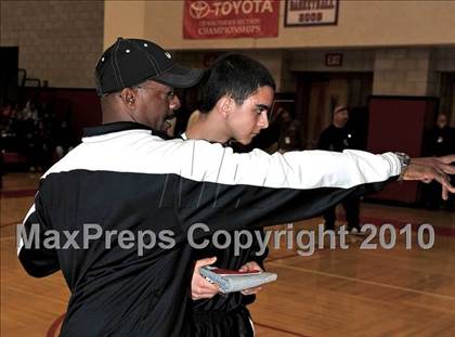 Thumbnail 2 in Ribet Academy vs. Tarbut V'torah (CIF SS D6AA Final) photogallery.
