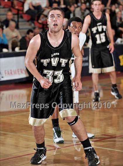 Thumbnail 1 in Ribet Academy vs. Tarbut V'torah (CIF SS D6AA Final) photogallery.