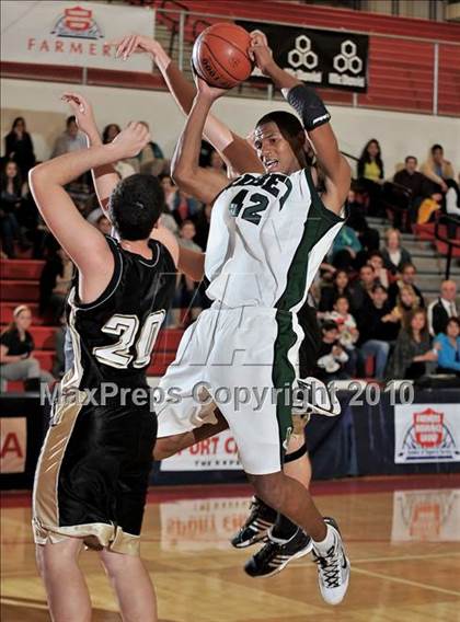 Thumbnail 2 in Ribet Academy vs. Tarbut V'torah (CIF SS D6AA Final) photogallery.