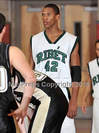 Thumbnail 3 in Ribet Academy vs. Tarbut V'torah (CIF SS D6AA Final) photogallery.