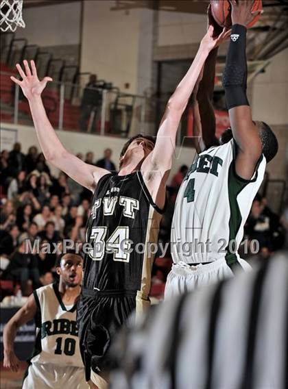 Thumbnail 2 in Ribet Academy vs. Tarbut V'torah (CIF SS D6AA Final) photogallery.