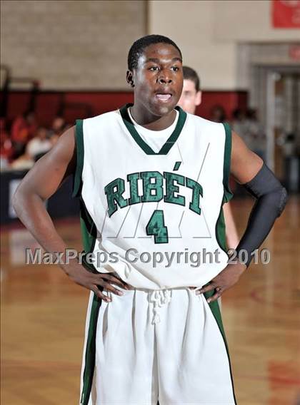 Thumbnail 3 in Ribet Academy vs. Tarbut V'torah (CIF SS D6AA Final) photogallery.