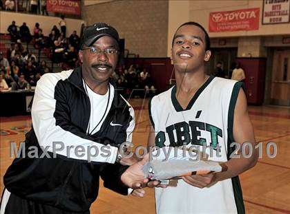 Thumbnail 1 in Ribet Academy vs. Tarbut V'torah (CIF SS D6AA Final) photogallery.