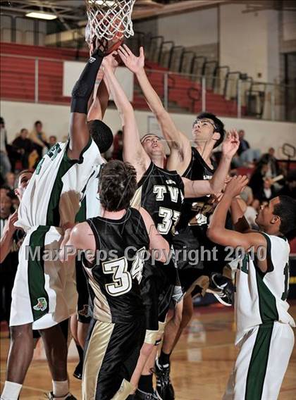 Thumbnail 3 in Ribet Academy vs. Tarbut V'torah (CIF SS D6AA Final) photogallery.