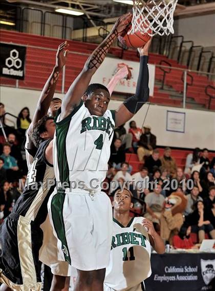 Thumbnail 1 in Ribet Academy vs. Tarbut V'torah (CIF SS D6AA Final) photogallery.