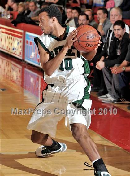 Thumbnail 1 in Ribet Academy vs. Tarbut V'torah (CIF SS D6AA Final) photogallery.