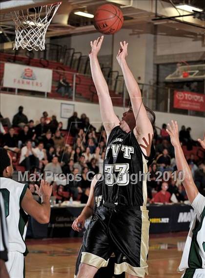 Thumbnail 1 in Ribet Academy vs. Tarbut V'torah (CIF SS D6AA Final) photogallery.