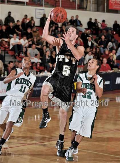 Thumbnail 2 in Ribet Academy vs. Tarbut V'torah (CIF SS D6AA Final) photogallery.