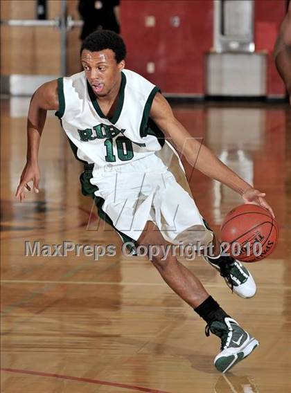 Thumbnail 3 in Ribet Academy vs. Tarbut V'torah (CIF SS D6AA Final) photogallery.