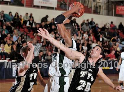 Thumbnail 1 in Ribet Academy vs. Tarbut V'torah (CIF SS D6AA Final) photogallery.