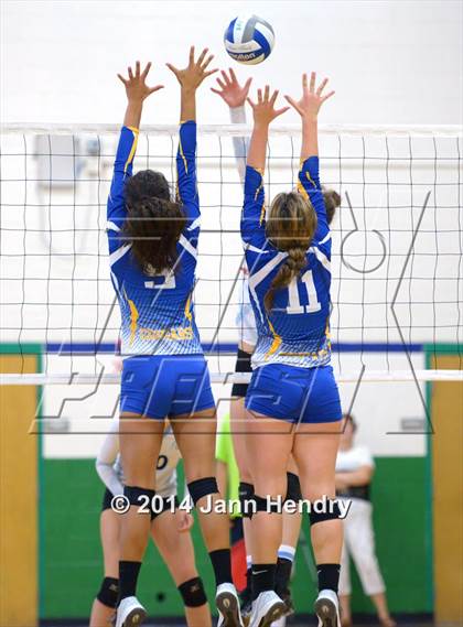 Thumbnail 1 in Clovis vs. Villa Park (Durango Fall Classic) photogallery.