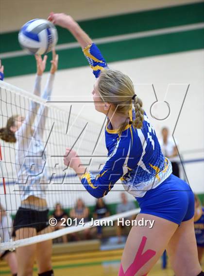Thumbnail 2 in Clovis vs. Villa Park (Durango Fall Classic) photogallery.