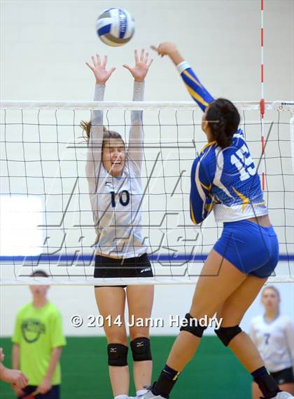 Thumbnail 1 in Clovis vs. Villa Park (Durango Fall Classic) photogallery.