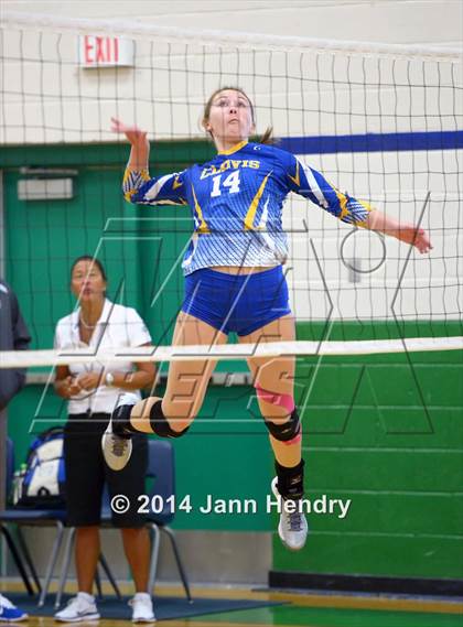 Thumbnail 2 in Clovis vs. Villa Park (Durango Fall Classic) photogallery.